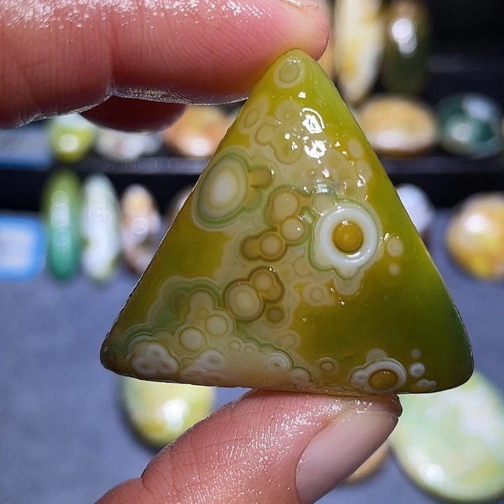 玛瑙/玉髓未镶嵌珠宝奇石