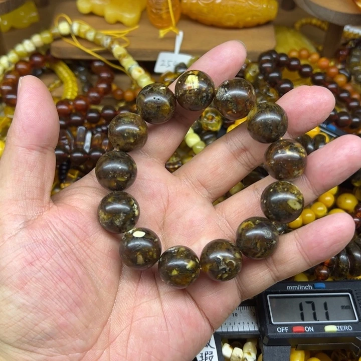 琥珀未镶嵌珠宝奇石