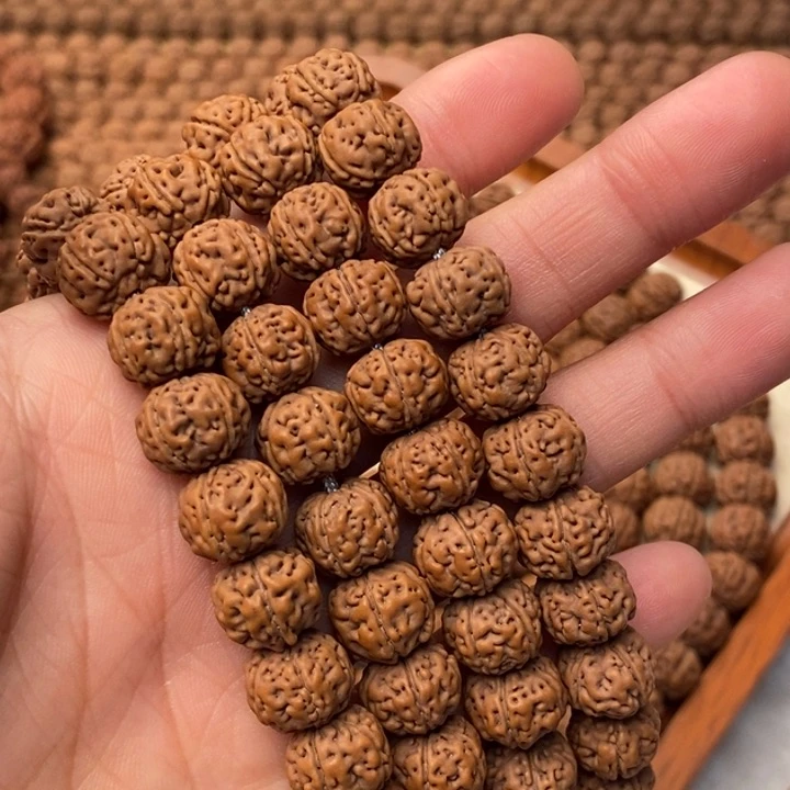 【闪购商品】金刚菩提吊坠时**然纯血老树王108