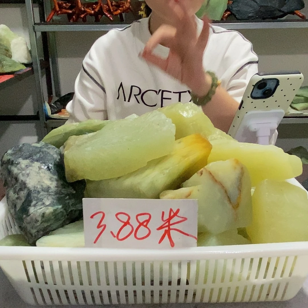 未镶嵌蛇纹石玉原石随机发一块（半斤到一斤）