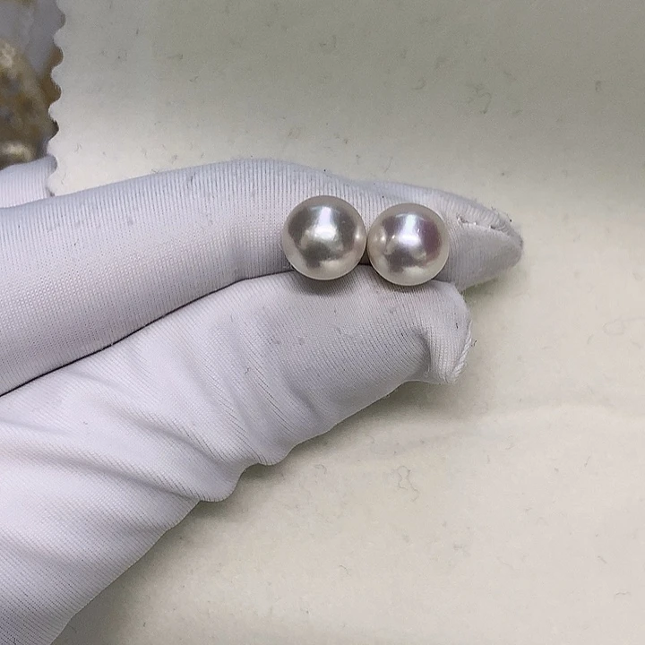海水珍珠18K金镶嵌耳钉8-8.5