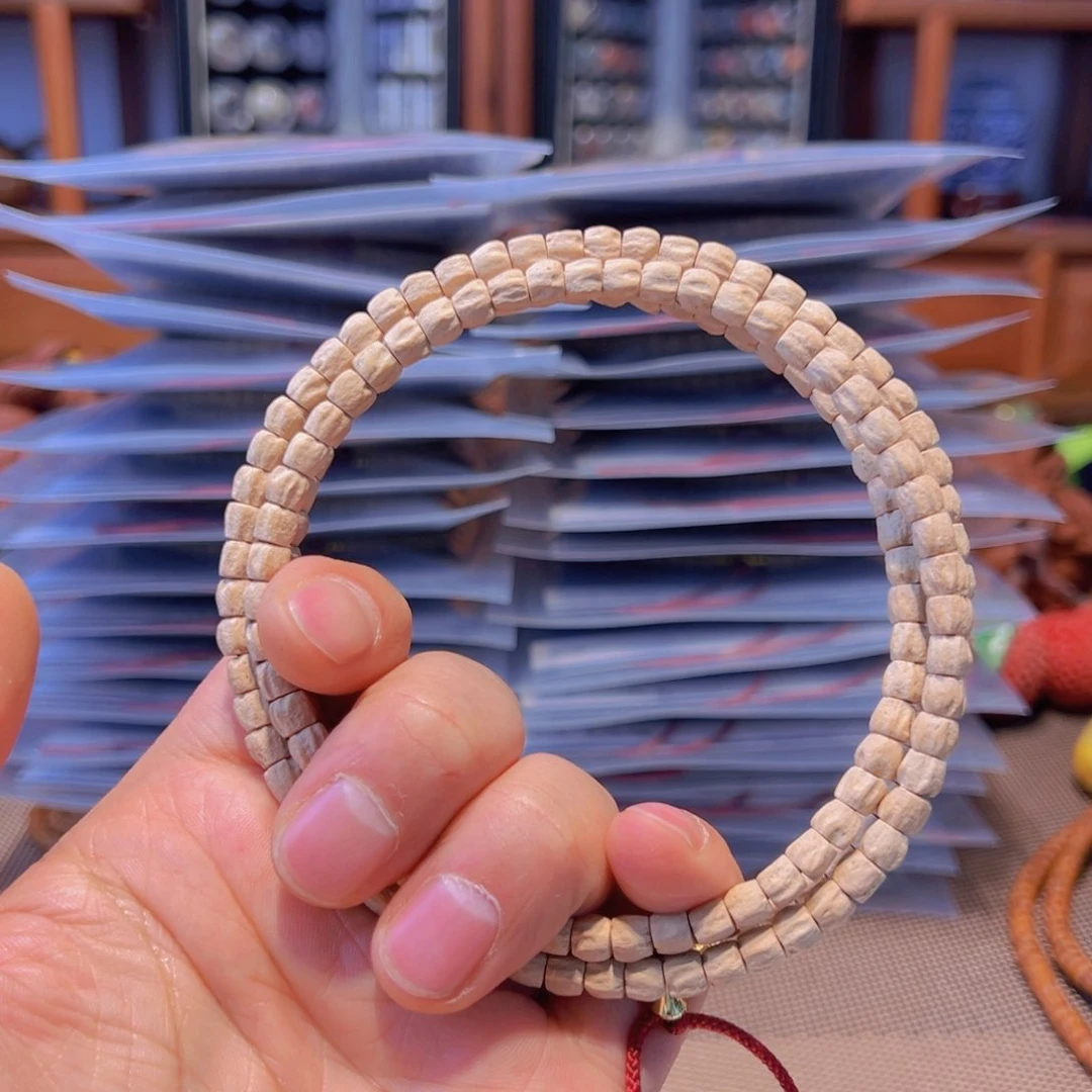 柏香籽/百香籽吊坠曦*