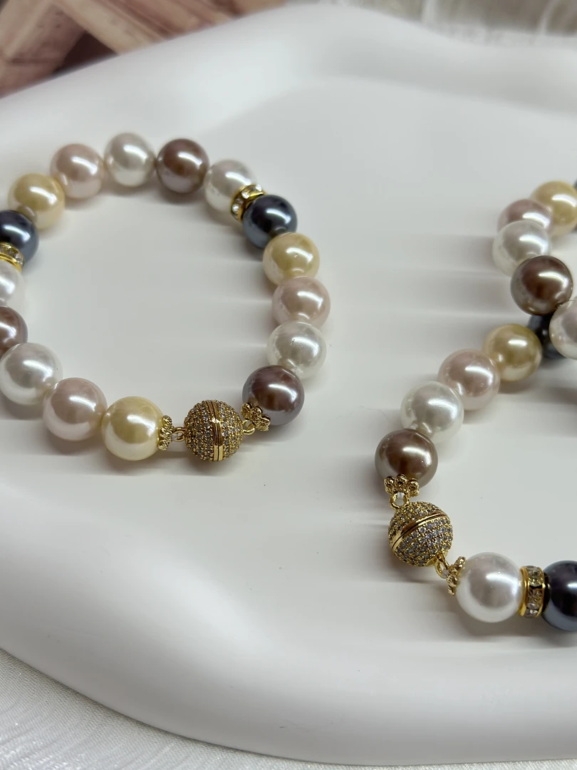 【桃糖流萤】极光糖果色贝珠轻奢高级感颈链