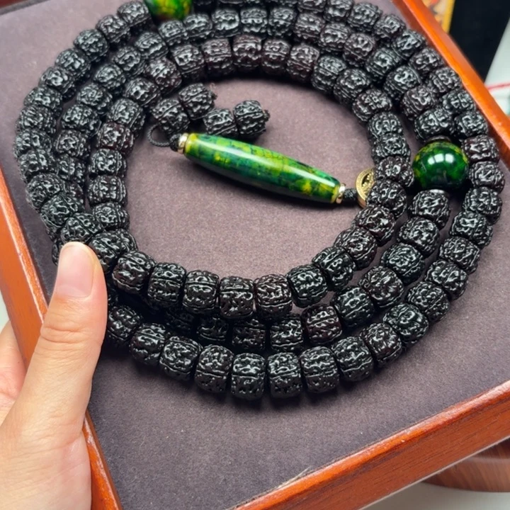 一***哥吊坠金刚菩提金刚菩提子