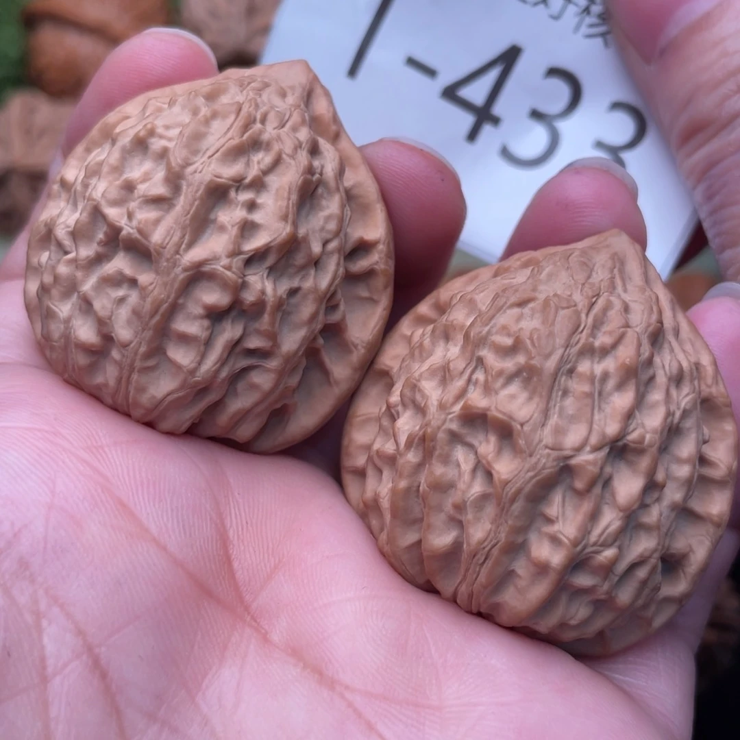 文玩核桃把件精配金牛全品39