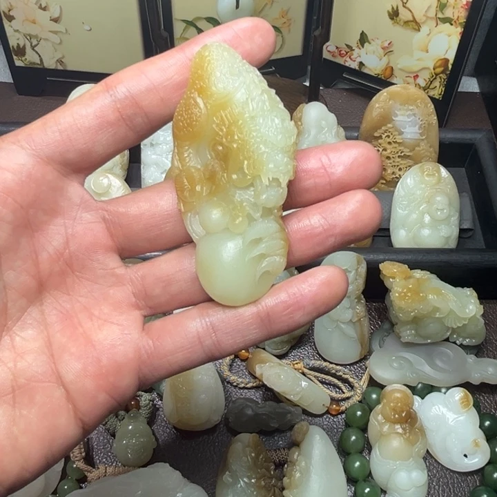 和田玉未镶嵌颈饰