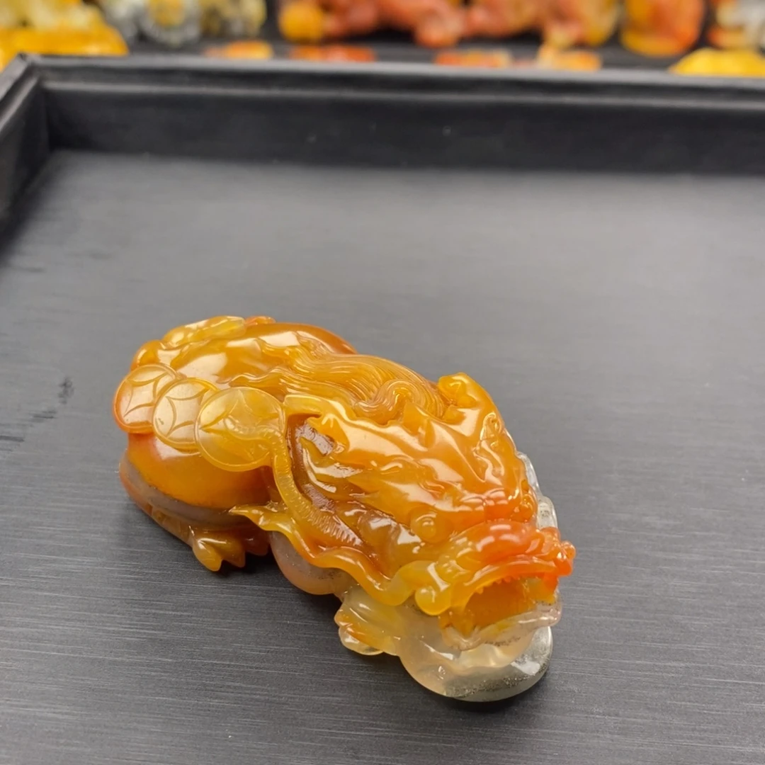美***姐石英质玉（黄龙玉）未镶嵌颈饰