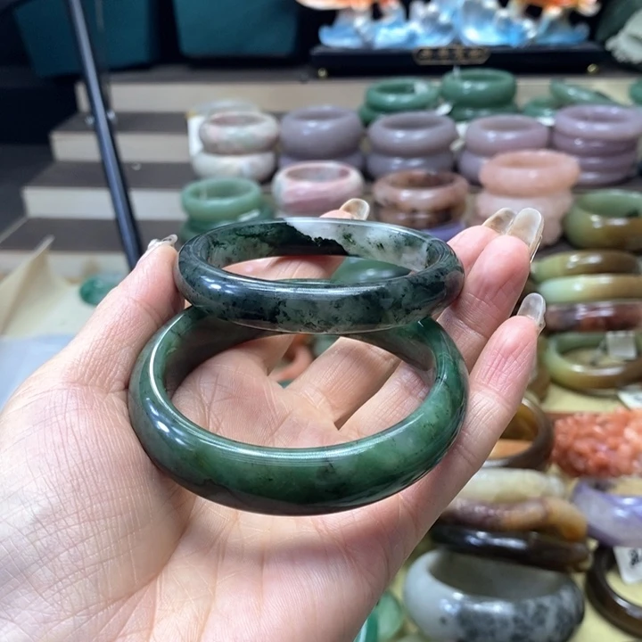 未镶嵌61石英质玉