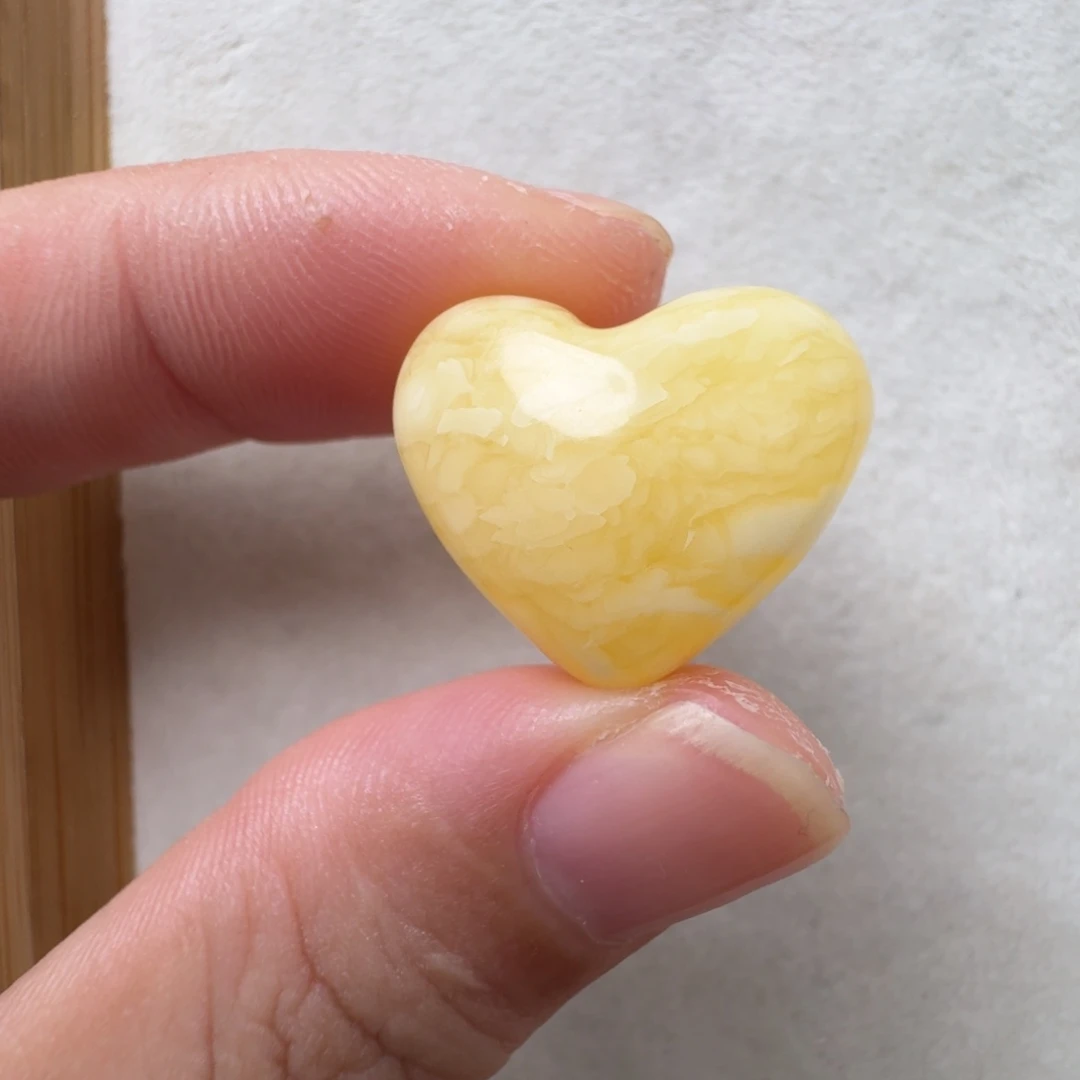 蜜蜡未镶嵌珠宝奇石超过七天不退不换