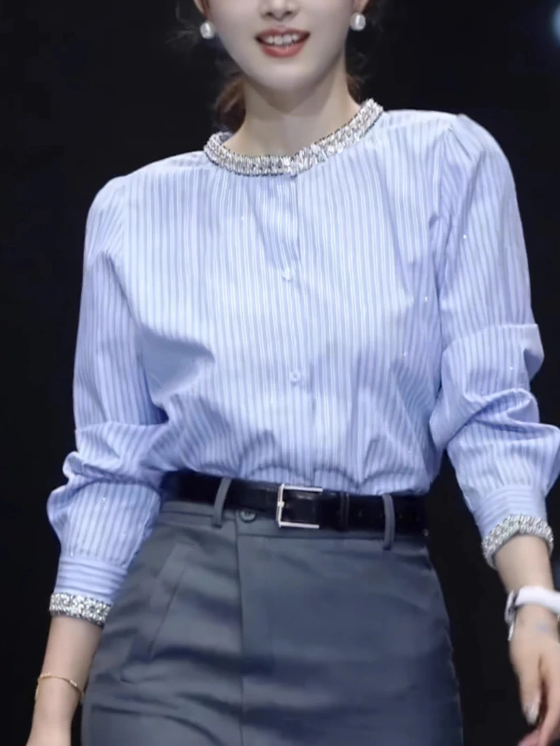 圆领烫钻遮肉显瘦蓝色衬衫女2025新款设计感气质通勤小众长袖上衣