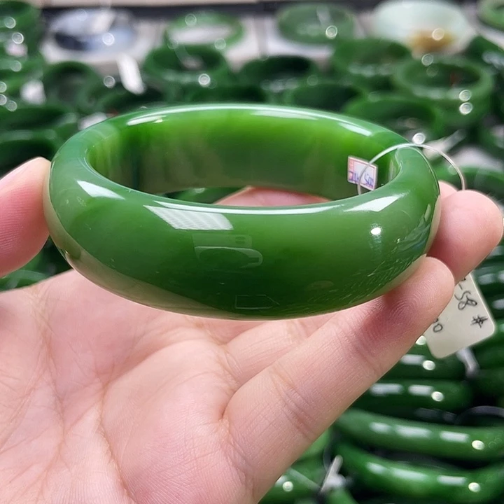 未镶嵌手镯和田玉（碧玉）天*