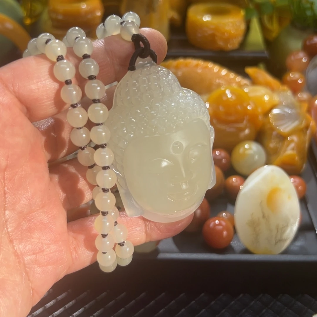 石英质玉未镶嵌颈饰