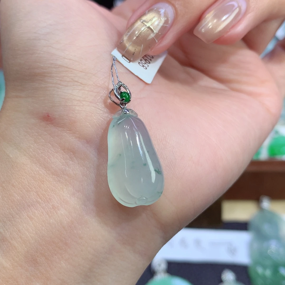 吊坠(不含链)18K金镶嵌翡翠