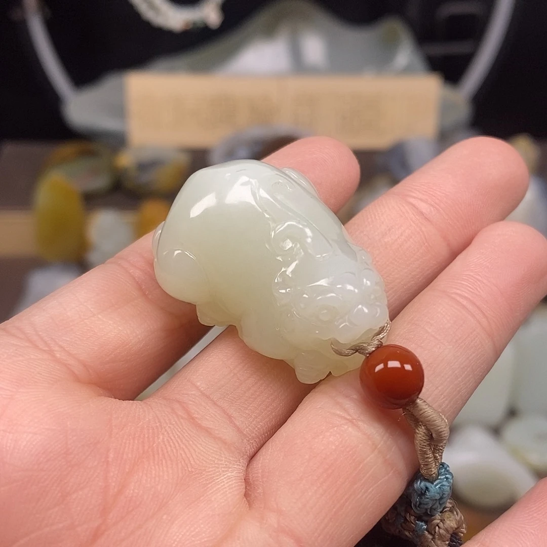 和田玉颈饰未镶嵌11