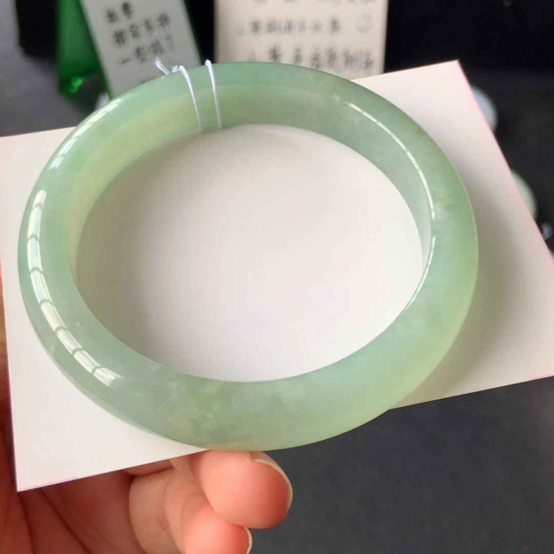 翡翠手镯未镶嵌520号59.6-11.4-8.3