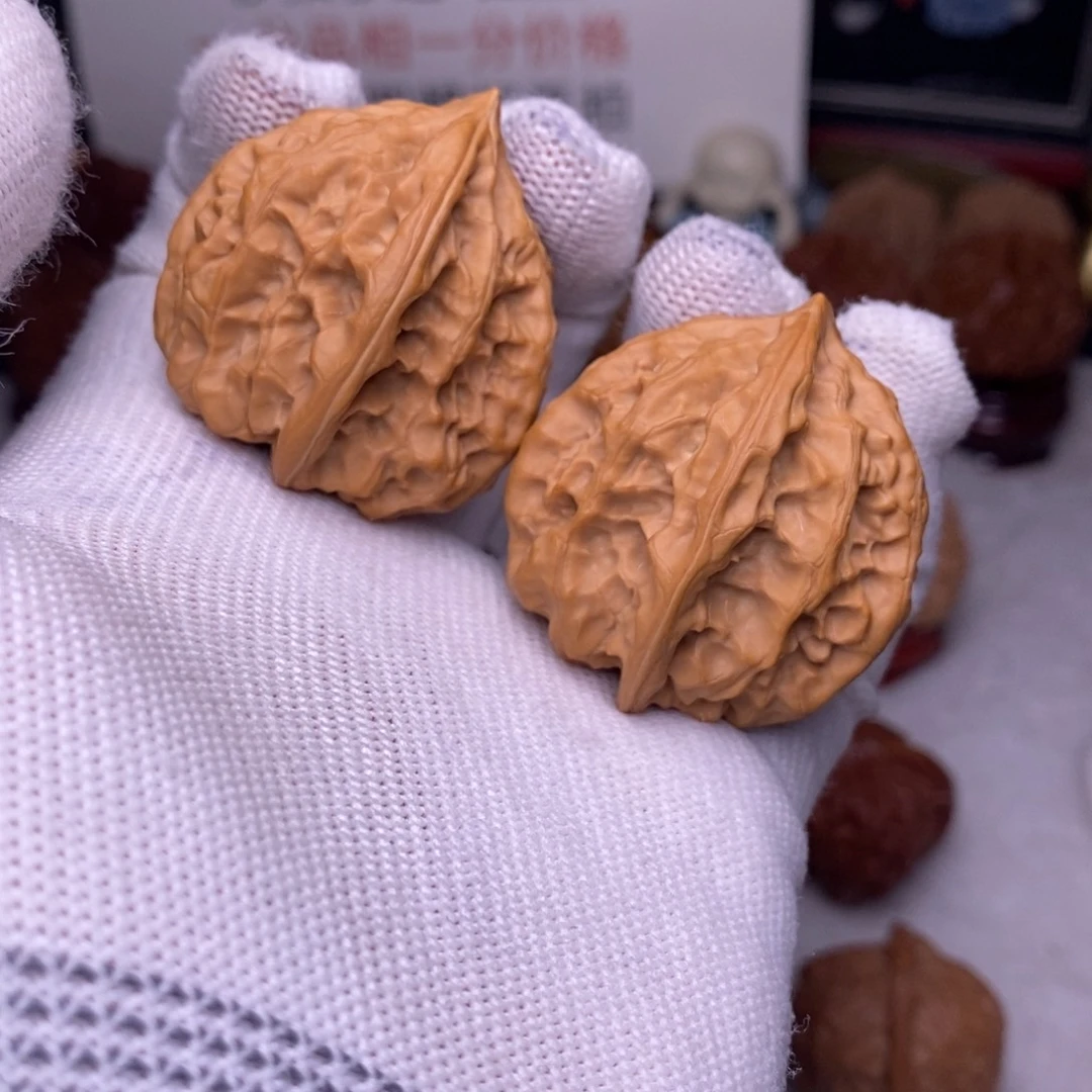 文玩核桃吊坠磐石