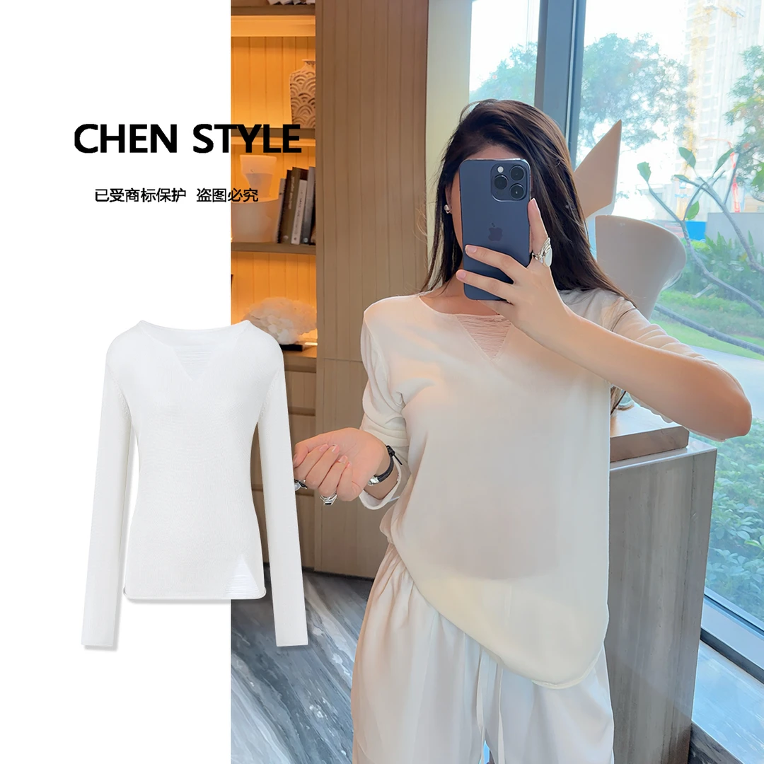 楚楚君【松弛防晒】春游设计款V领破洞防晒针织长袖上衣Y91213