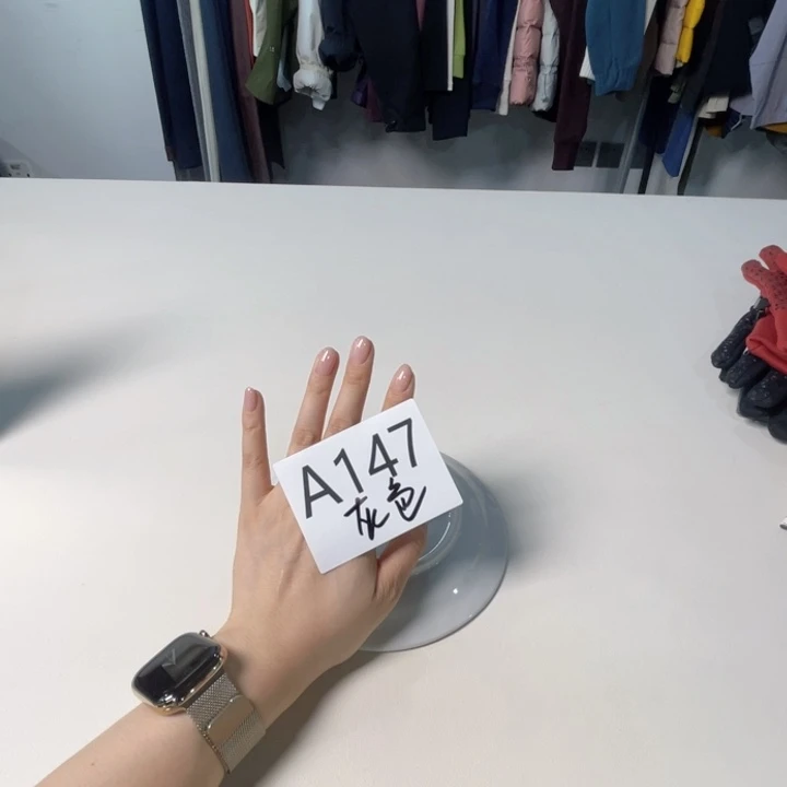 瓷片灰色。。。。。。。。。。。。。。