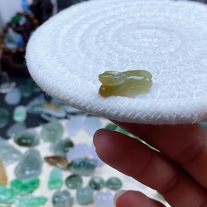 吊坠(不含链)未镶嵌翡翠23233668888