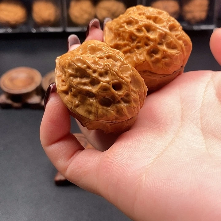 文玩核桃吊坠铁皮鬼脸