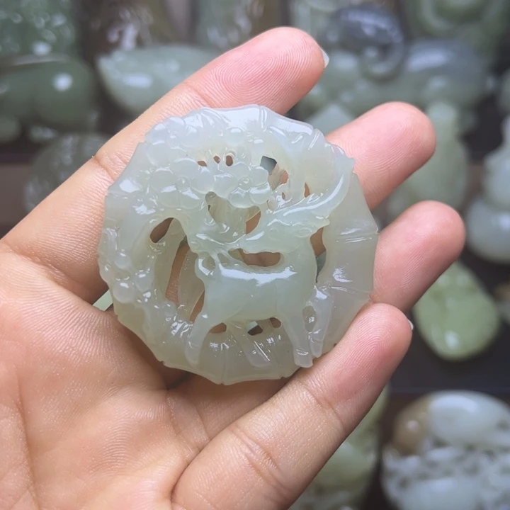 和田玉未镶嵌颈饰