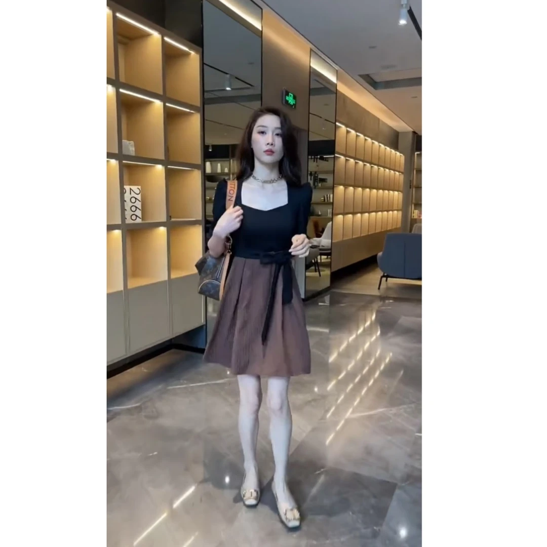 御姐风方领假两件连衣裙女夏季2025新款法式气质收腰显瘦a字裙子