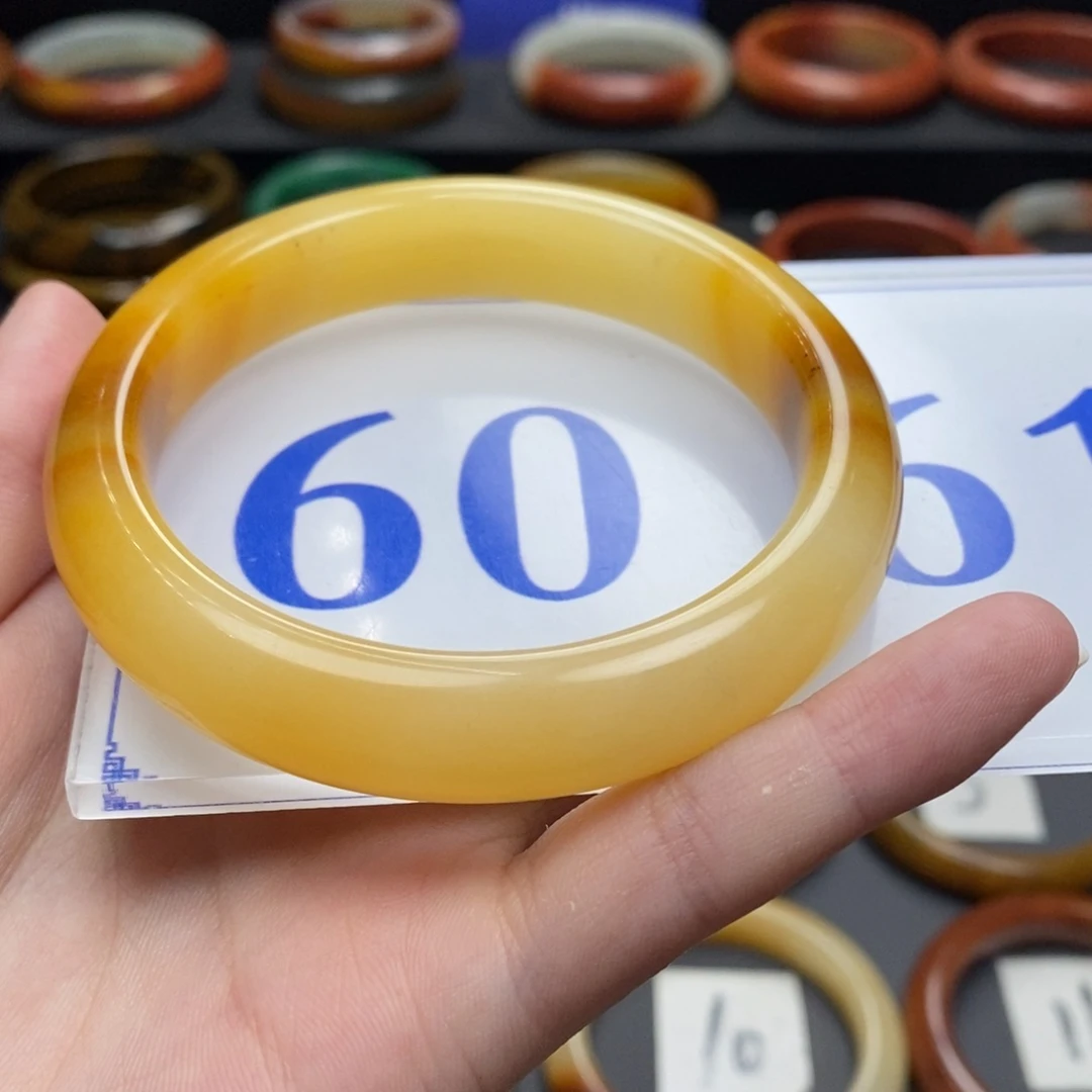 石英质玉（黄龙玉）手镯未镶嵌