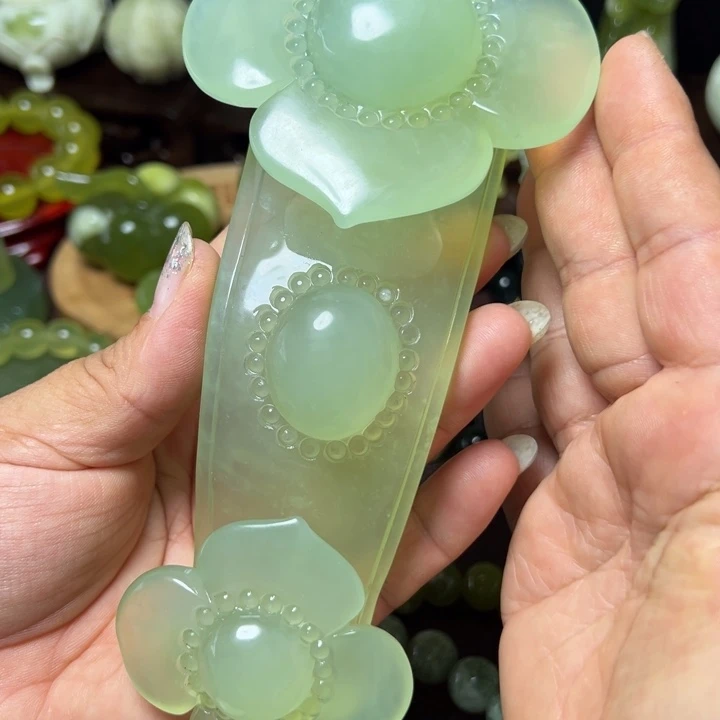 未镶嵌蛇纹石玉手链