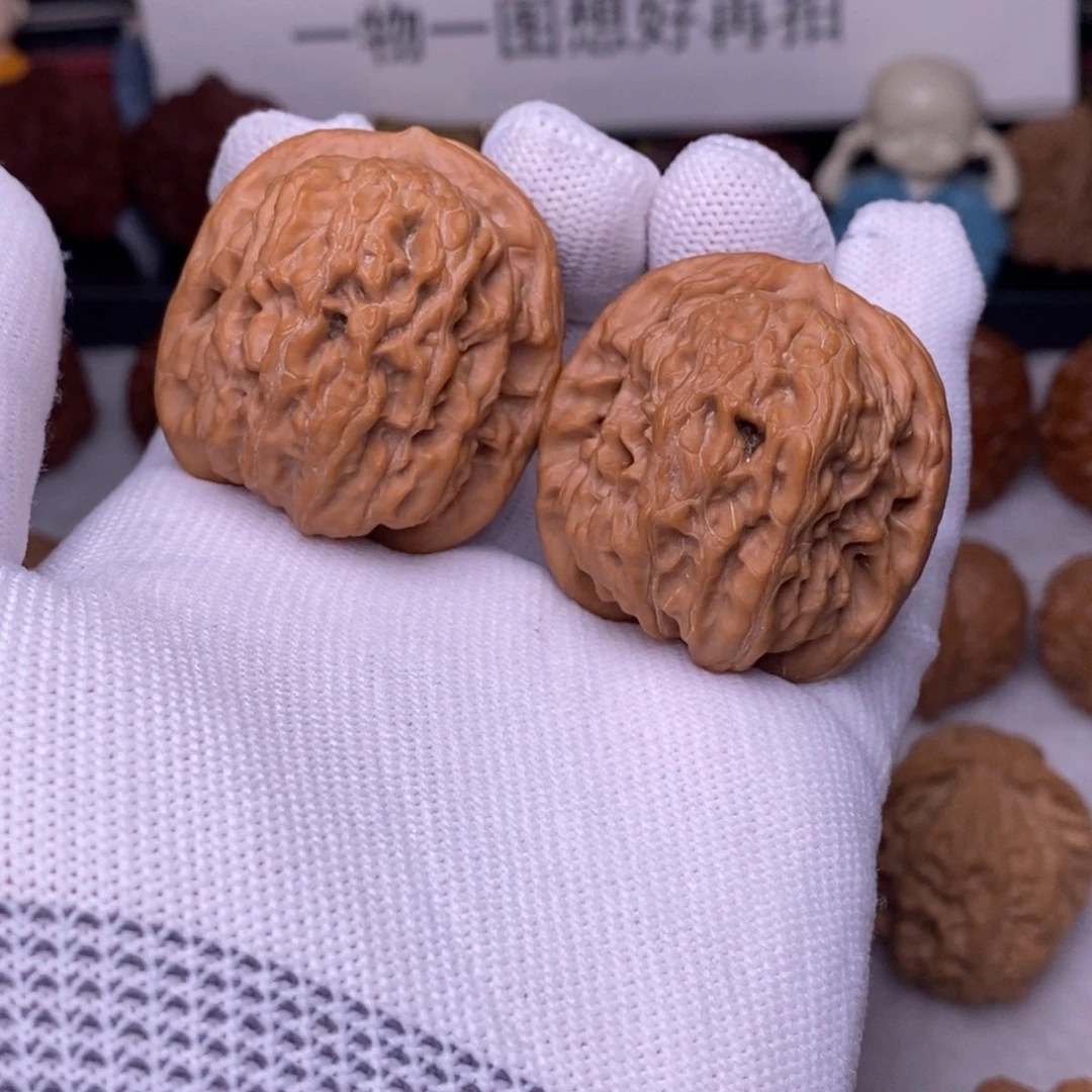 文玩核桃吊坠38 天眼