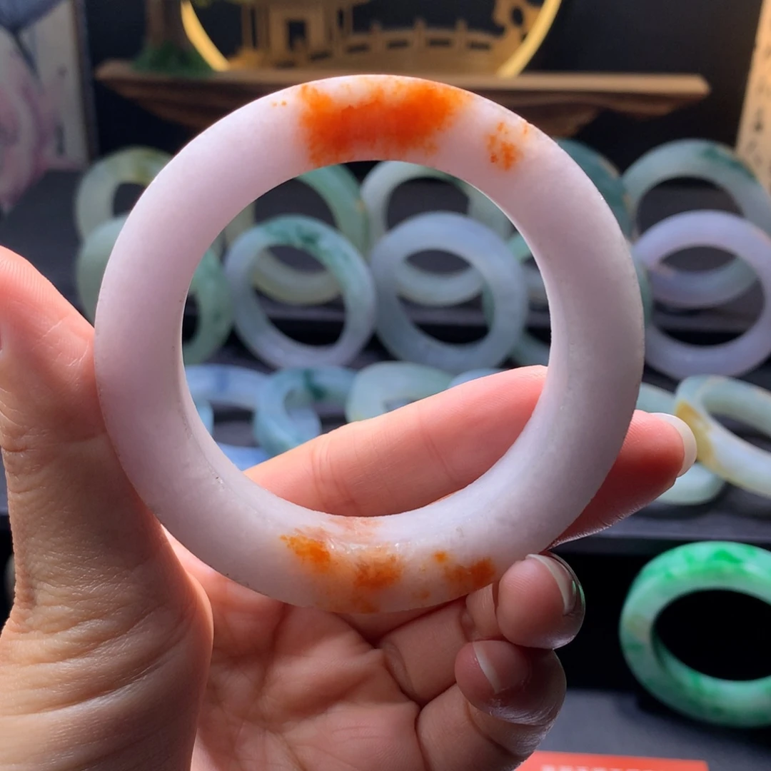 定制翡翠未镶嵌翡翠手镯