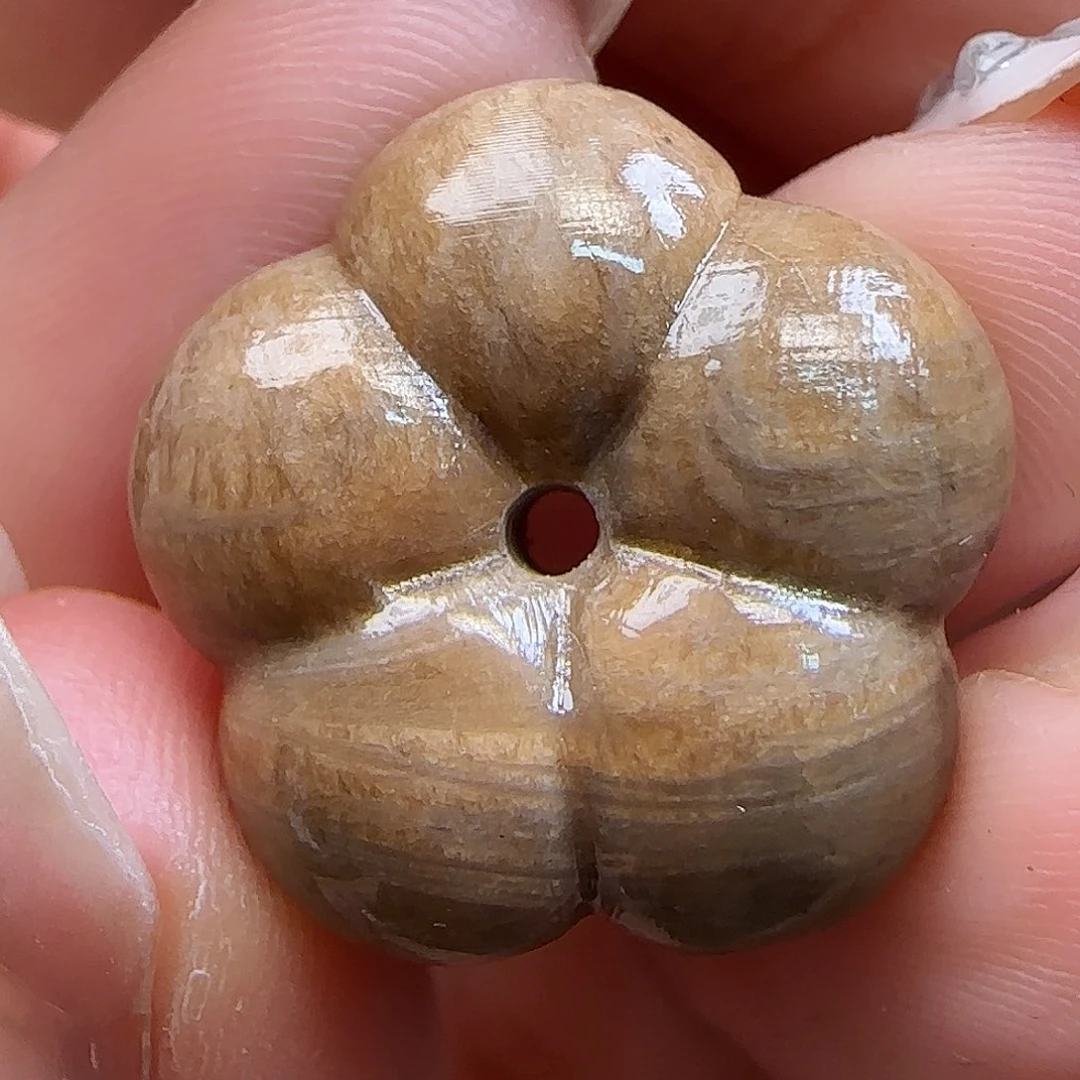 琥珀未镶嵌珠宝奇石桃**甜蜜蜡