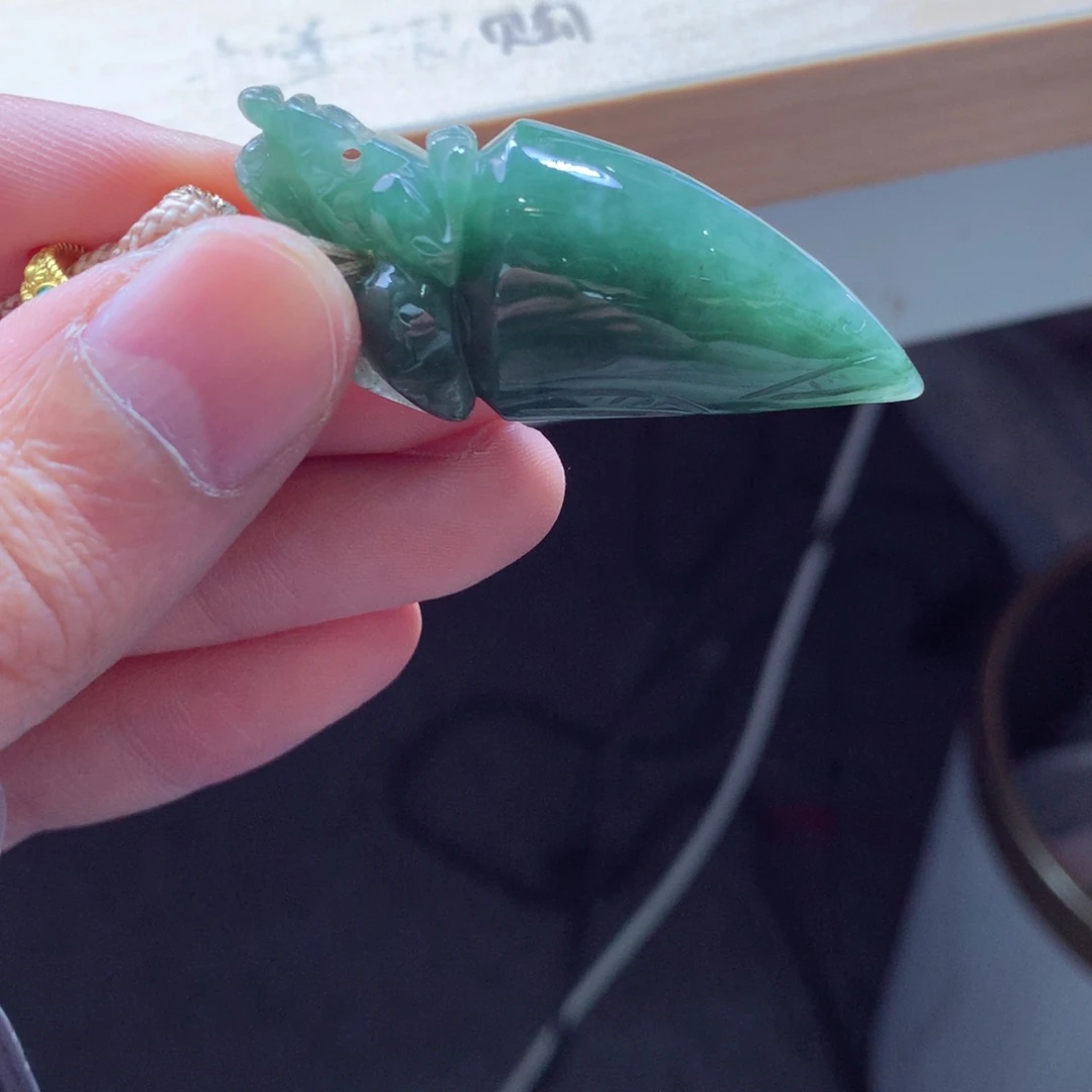 翡翠颈饰未镶嵌吊坠