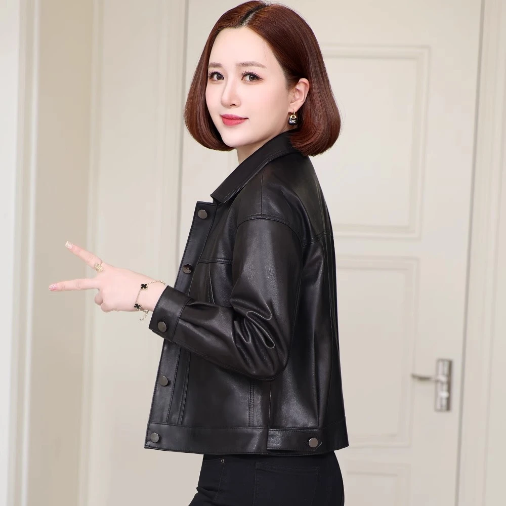 真皮皮衣短款女2025春秋新款中年妈妈宽松显瘦海宁纯羊皮洋气外套