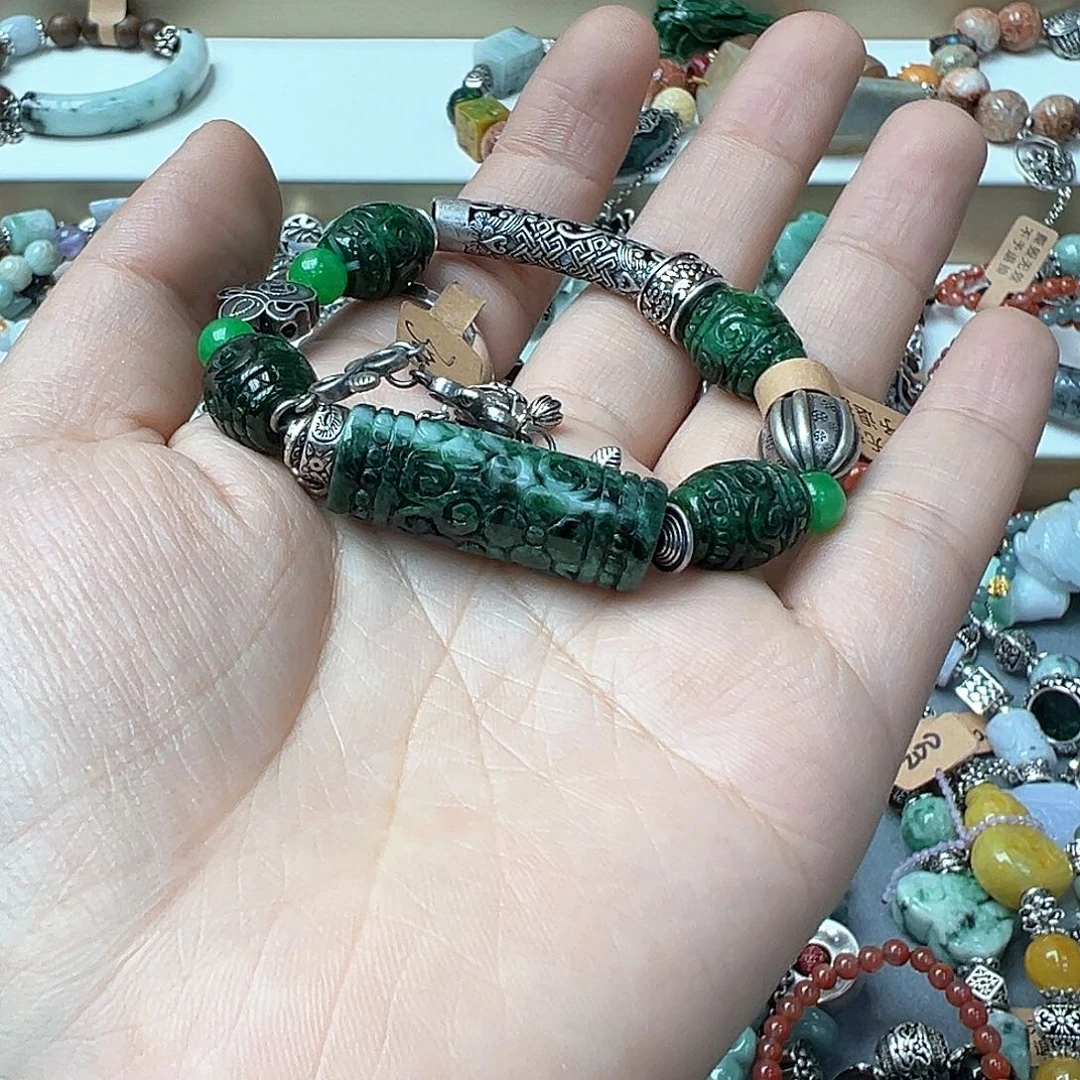 翡翠手链未镶嵌阿**代