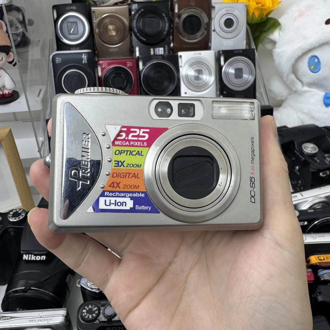 95新  dc-s5  525万像素3倍光学变焦冷白