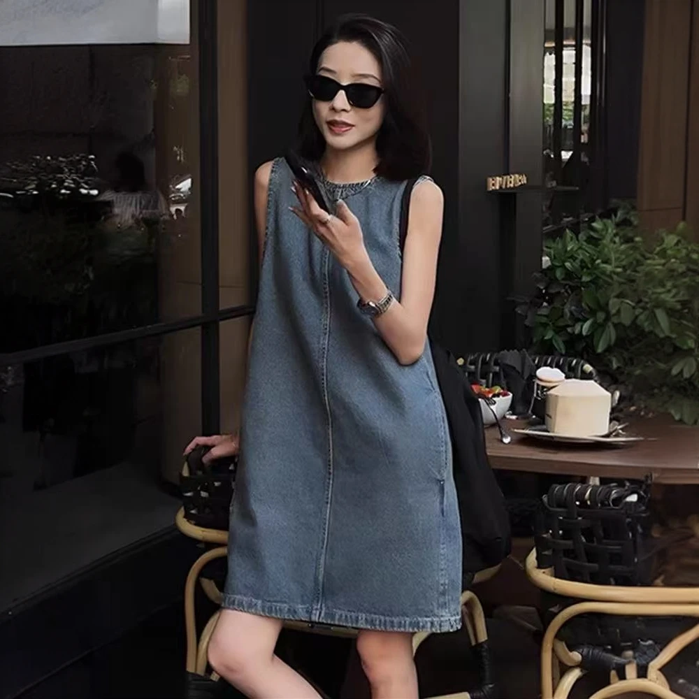 复古无袖露背牛仔连衣裙女夏季2025新款宽松休闲直筒裙时尚显瘦裙