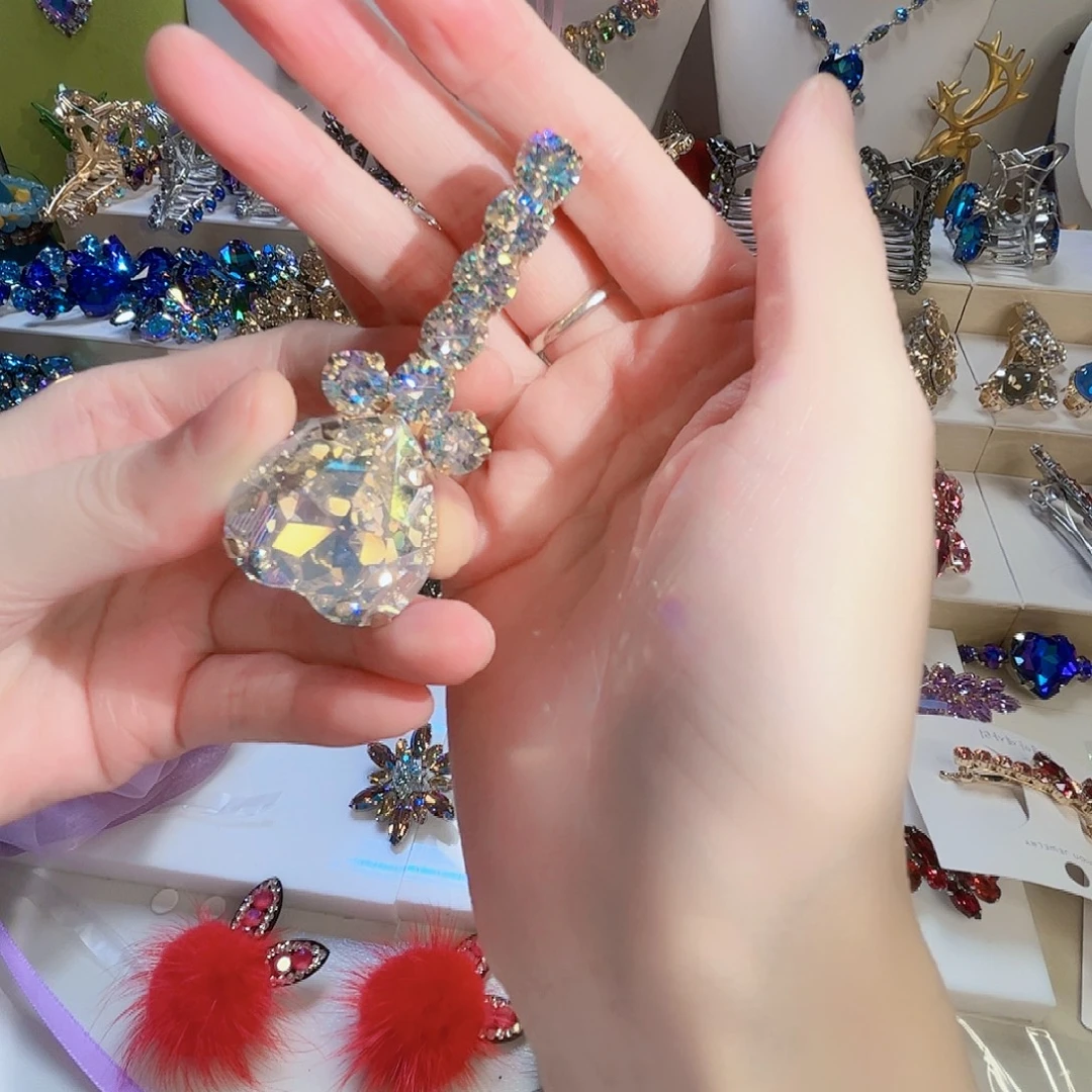 铁合金皮质施华鸭嘴