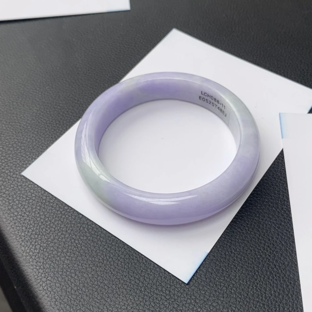 翡翠手镯未镶嵌天然翡翠