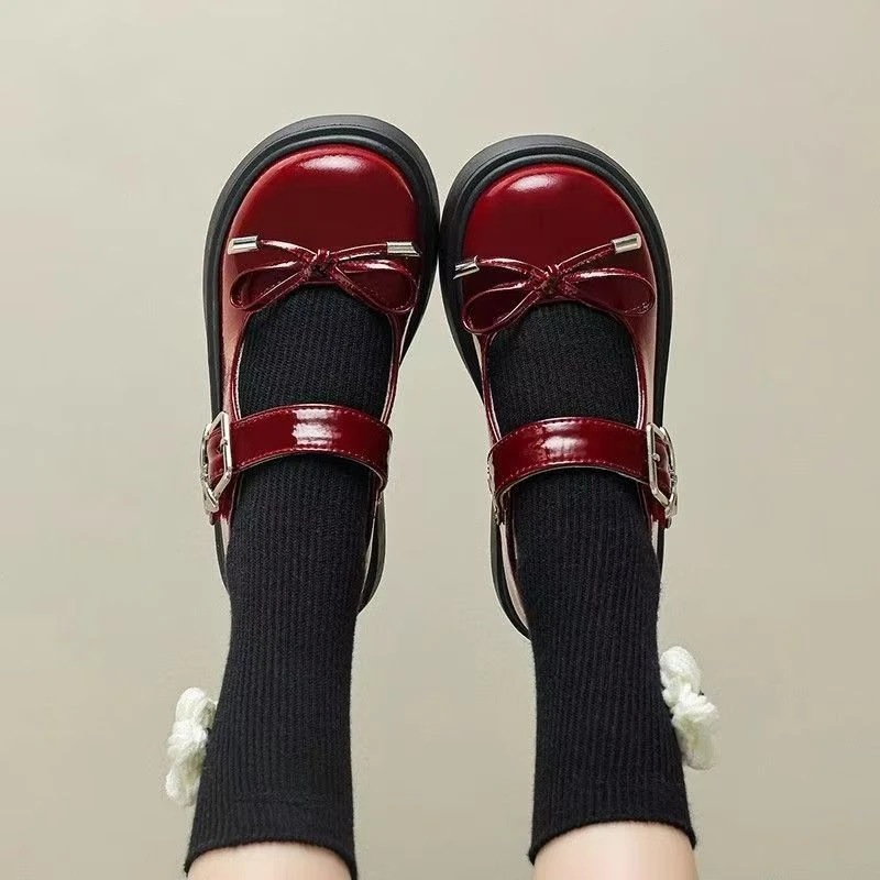 梦图轩女童儿童新款女孩春秋软底公主皮鞋2025中大童表演学生单鞋