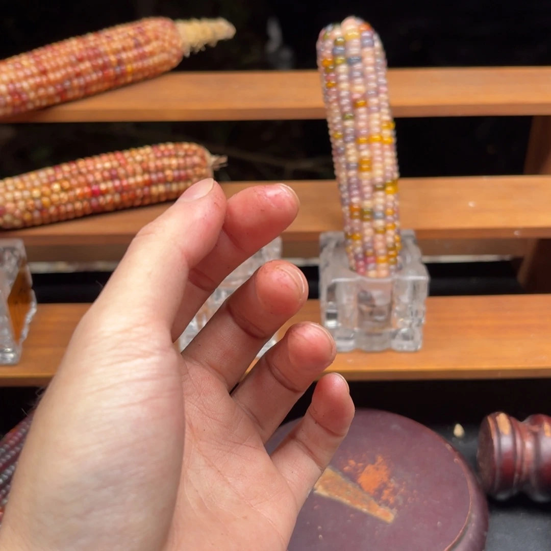 七彩宝石文玩玉米
