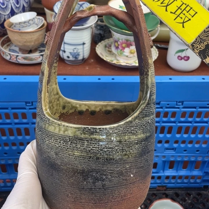 他家瓷器真美….开播了