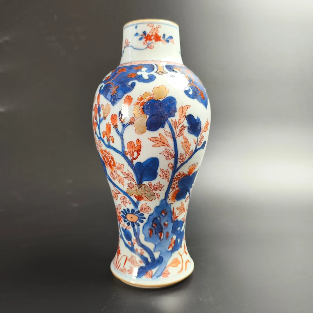 25090787清康熙青花矾红描金花卉纹收腹瓶 高24.5cm