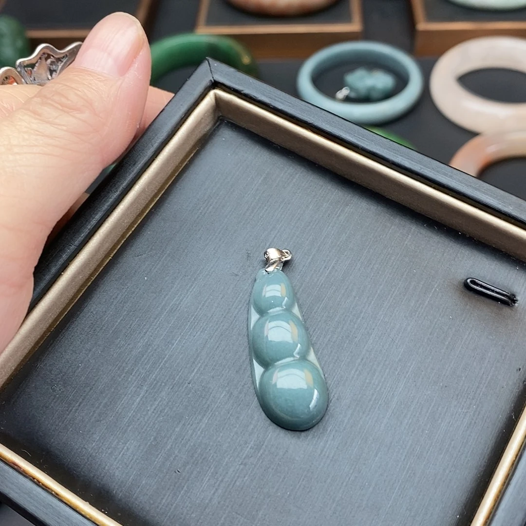 翡翠颈饰银S925镶嵌福豆