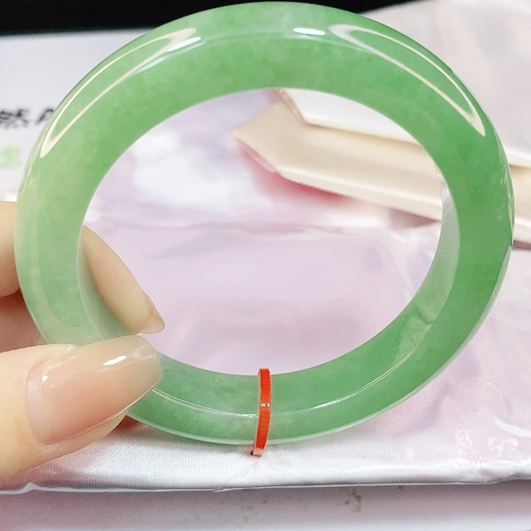 翡翠手镯未镶嵌小***路56.8