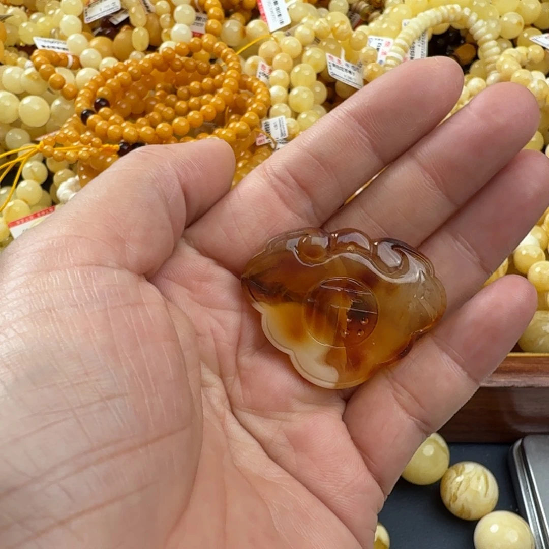 琥珀未镶嵌珠宝奇石