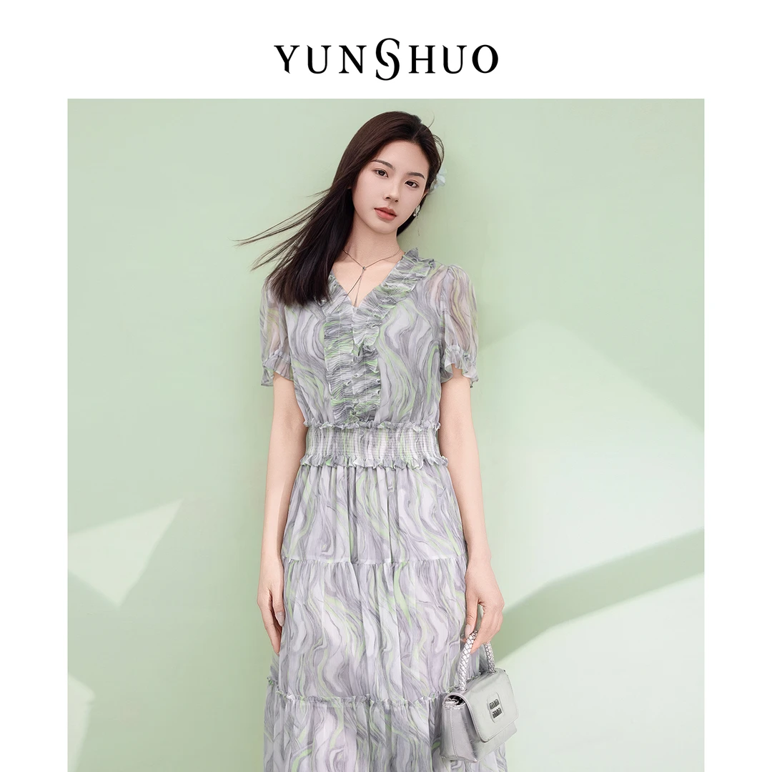 允硕新品时尚百搭气质V领T恤印花气质夏季百搭遮胯连衣裙569373