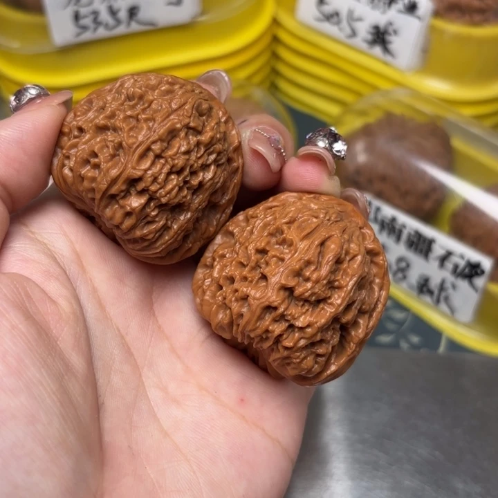 文玩核桃吊坠40-35009-02