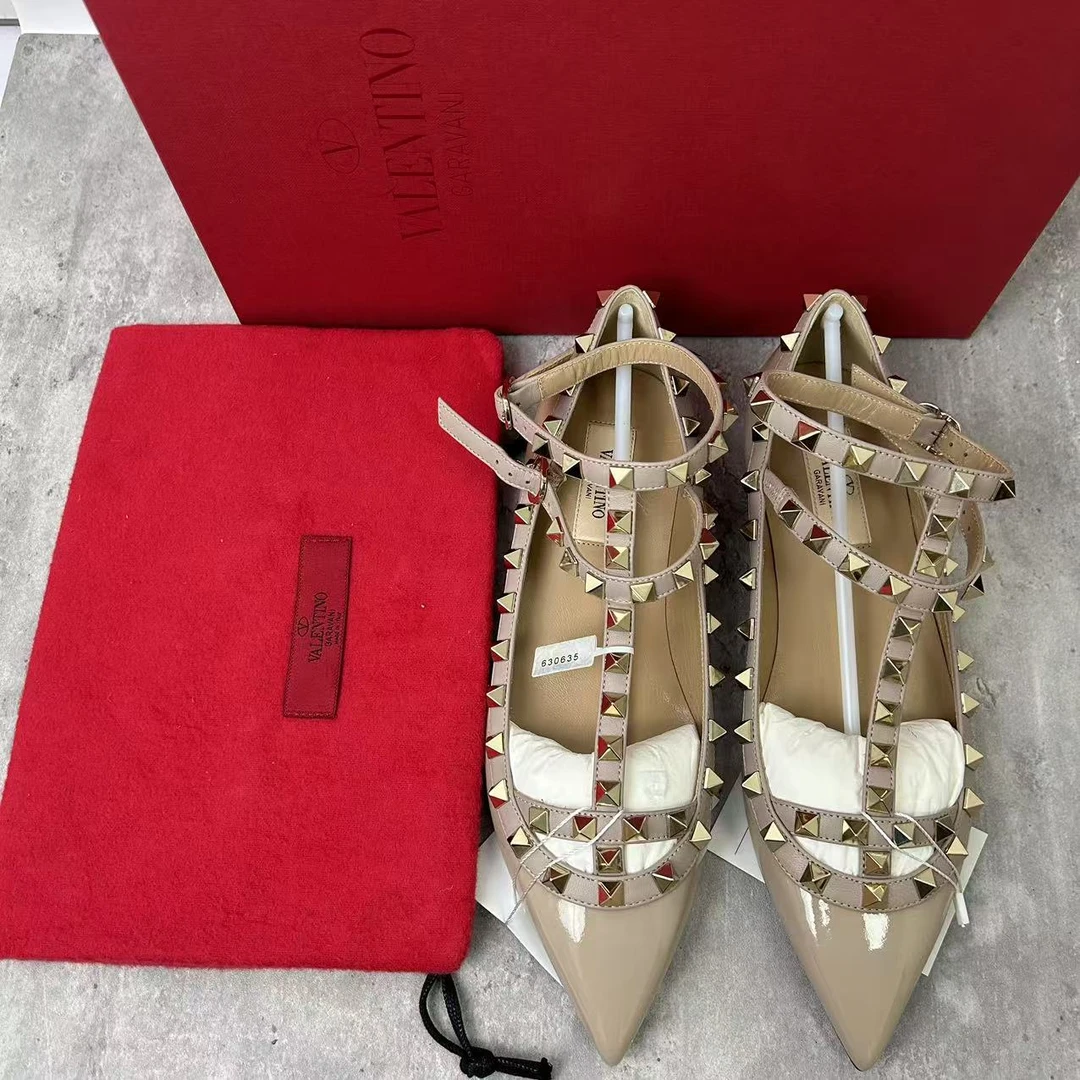 未使用 Valentino/华伦天奴 36.5码/全套/裸色二环扣平底单鞋1181