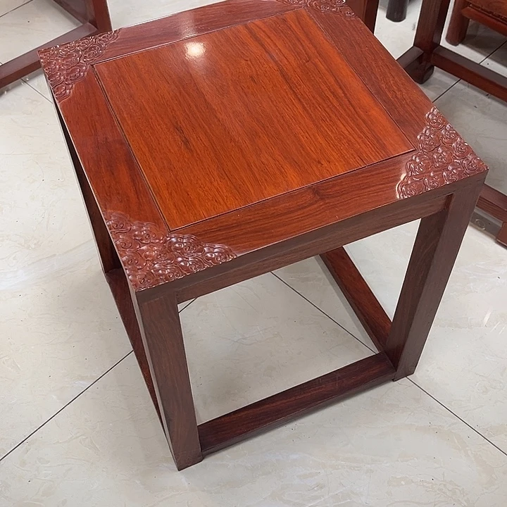 用***7木（红木类）刺猬紫檀凳子