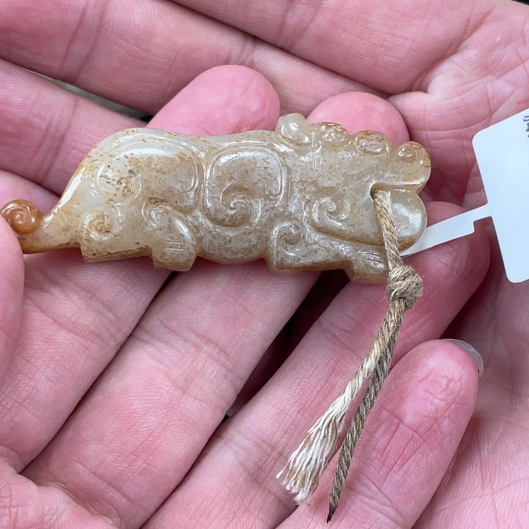 和田玉（糖玉）颈饰未镶嵌金**波